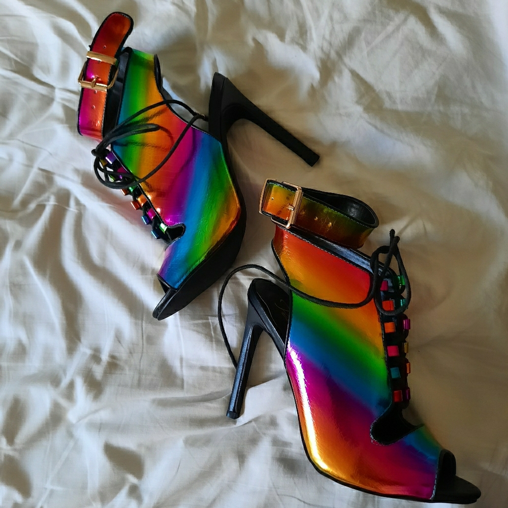 Privileged 8 Heels Rainbow NEW
